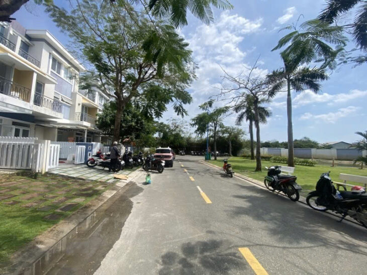 Bán nhà mặt phố Q.9, 115m², 3 tầng, 8.7 tỷ, sổ hồng