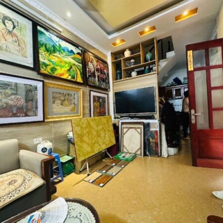 PHỐ TÂY SƠN-ĐỐNG ĐA, 30m ra mặt phố-DT 35M2- 5 TẦNG-MT9M-GIÁ CHỈ 8.2 TỶ PHỐ TÂY SƠN-ĐỐNG ĐA, 30m ra mặt phố-DT 35M2- 5 TẦNG-MT9M-GIÁ CHỈ 8.2 TỶ