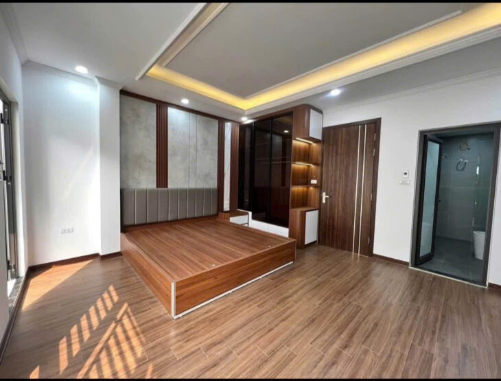 BÁN NHÀ PHỐ TÔ KHÊ,GIA LAM – 80M² – 4.5 TẦNG – 3 MẶT THOÁNG –KINH DOANH Ô TÔ TRÁNH – HON 9TY