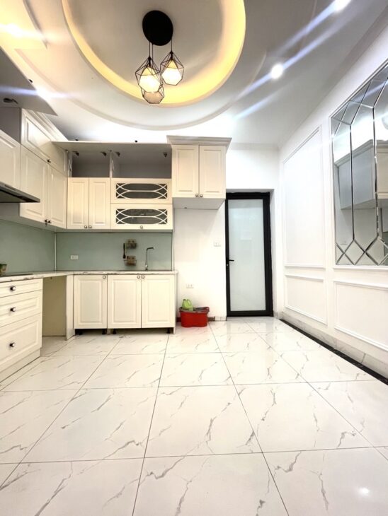 PHỐ THÁI HÀ,ĐẤT PHÂN LÔ,Ô TÔ NGỦ TRONG NHÀ-DT43M2-4 TẦNG GIÁ CHỈ 13,9 TỶ