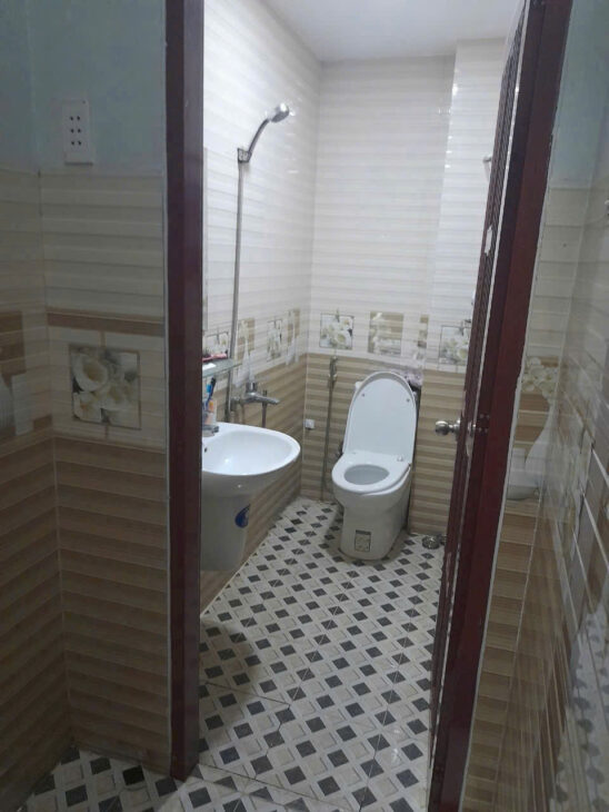 CHO THUÊ NHÀ 3 TẦNG 4 X 20M – TRUNG MỸ TÂY, Q.12 – GIÁ CHỈ 8 TRIỆU/T HẺM XE TẢI