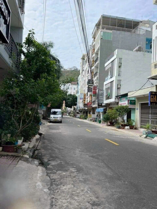 CẦN BÁN KHÁCH SẠN 1 TRỆT 6 LẦU – MẶT TIỀN PHAN HUY CHÚ, PHƯỜNG 2, TP. VŨNG TÀU