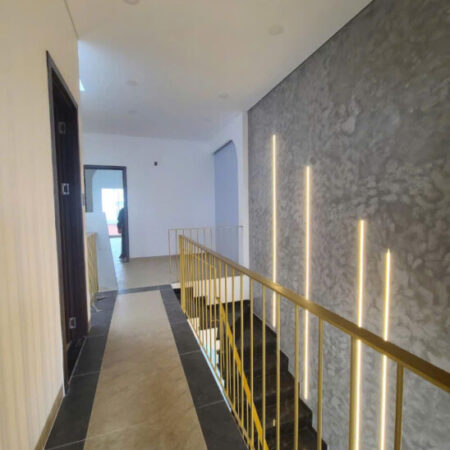 cần bán gấp nhà tô Ký.giảm liên tiếp 300tr chào 5.3 tỷ. Gấp giảm 200tr chào 5.6 tỷ TL Gấp giảm