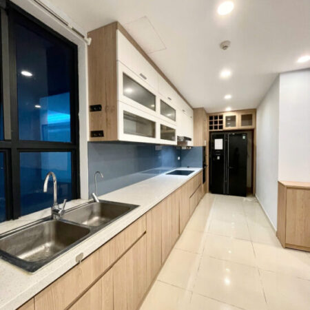 Căn góc dt 162m2, có 4 phòng ngủ 3 WC tòa khu Ruby, ban công hướng mát giá tốt nhất thị trường