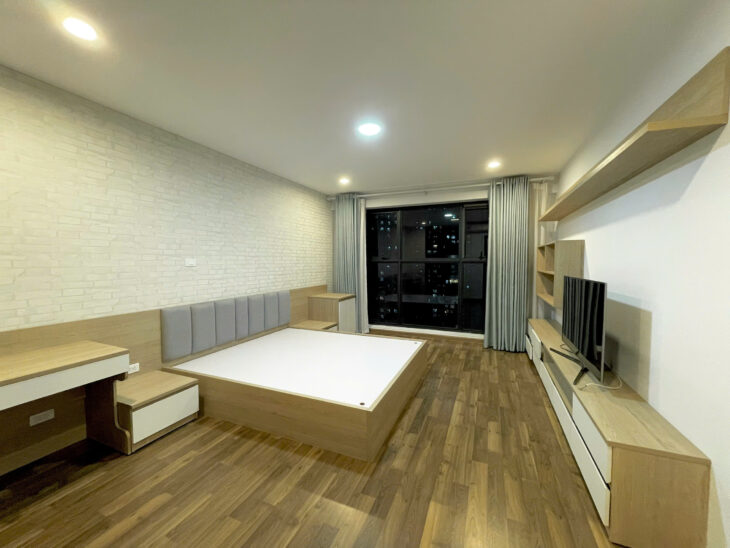 Căn góc dt 162m2, có 4 phòng ngủ 3 WC tòa khu Ruby, ban công hướng mát giá tốt nhất thị trường