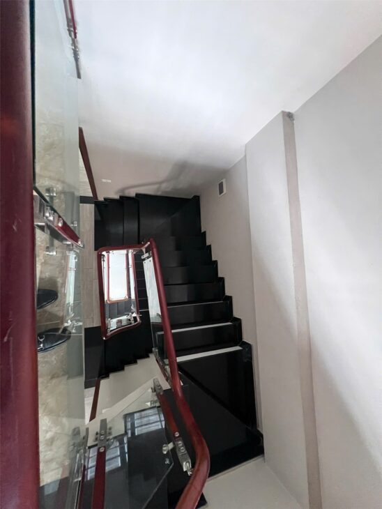 NHÀ ĐẸP – GIÁ TỐT – CHÍNH CHỦ Cần Bán Nhà Vị Trí Đẹp Tại Đường Lạc Long Quân, Tây Hồ, Hà Nội