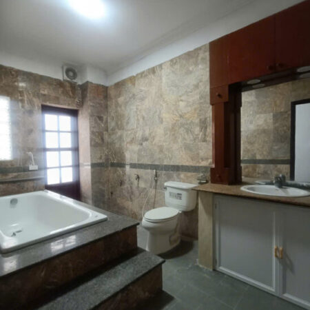 KIM ĐỒNG, HOÀNG MAI, 48 M2 , 5 TẦNG, MẶT TIỀN 4,2 M, GIÁ NHỈNH 17 TỶ,