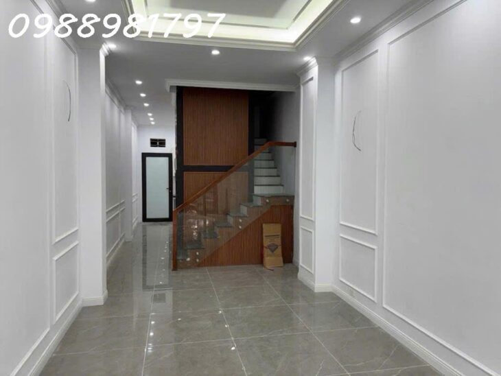 Cần bán nhà phân lô view hồ khu đô thị Vĩnh Hưng nhà mới 45m2x5 tầng