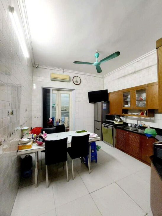 Hiếm, Cầu Diễn Dân xây 68m2 – 4 tầng, Ô tô, kinh doanh đỉnh, 2 thoáng, giá 11.4 tỷ