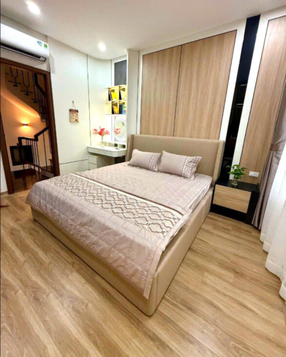 BÁN NHÀ LẠC LONG QUÂN – 76M² X 4 TẦNG – PHÂN LÔ– Ô TÔ – 3 THOÁNG – DÂN XÂY– KINH DOANH – 16.8 TỶ