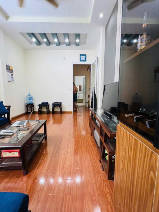 PHÂN LÔ HOÀNG QUỐC VIỆT – CẦU GIẤY – 2 MẶT Ô TÔ TRƯỚC SAU, KINH DOANH, Ở SƯỚNG- Ô TÔ VÀO NHÀ – HAI