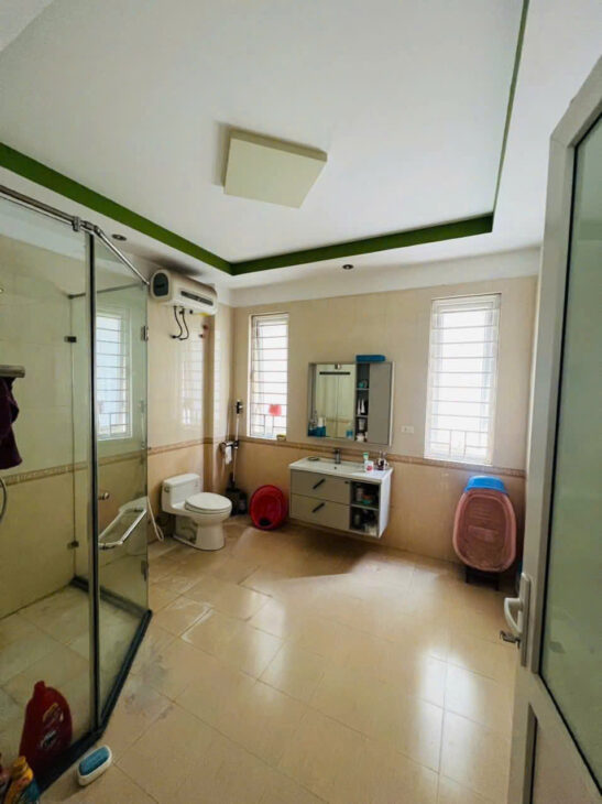 PHÂN LÔ HOÀNG QUỐC VIỆT – CẦU GIẤY – 2 MẶT Ô TÔ TRƯỚC SAU, KINH DOANH, Ở SƯỚNG- Ô TÔ VÀO NHÀ – HAI