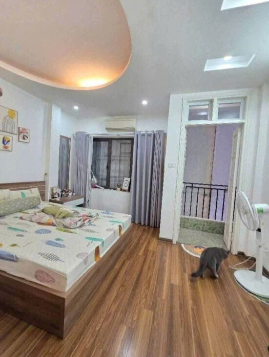BÁN NHÀ HOÀNG QUỐC VIỆT – 50M² X 5 TẦNG, MẶT TIỀN 5M – PHÂN LÔ – Ô TÔ TRÁNH – GIÁ 15.2 TỶ
