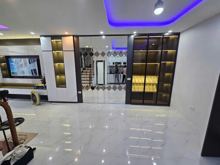 Giảm 500 triệu.Tôn Đức Thắng 36 m, 5 tầng 4 ngủ khép kín, vuông vắn, cách ô tô 5 m,ngõ 3 m, ban