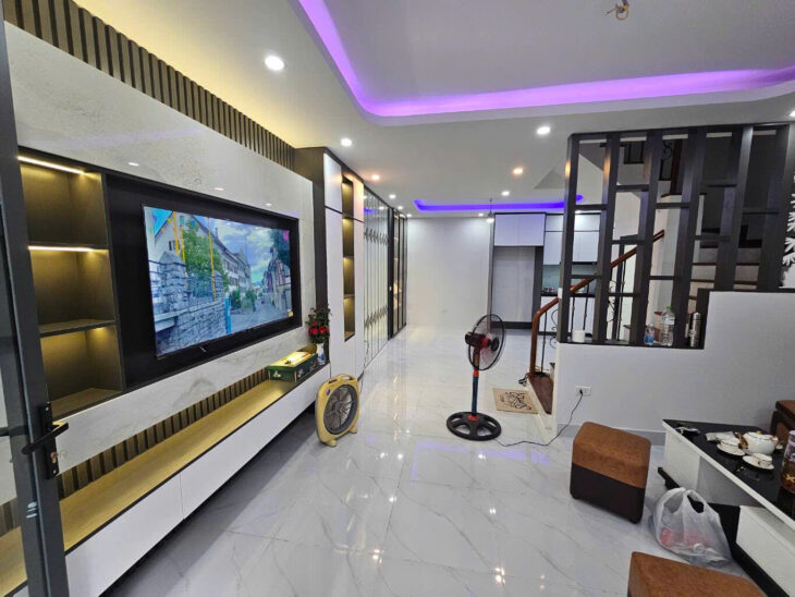 Giảm 500 triệu.Tôn Đức Thắng 36 m, 5 tầng 4 ngủ khép kín, vuông vắn, cách ô tô 5 m,ngõ 3 m, ban