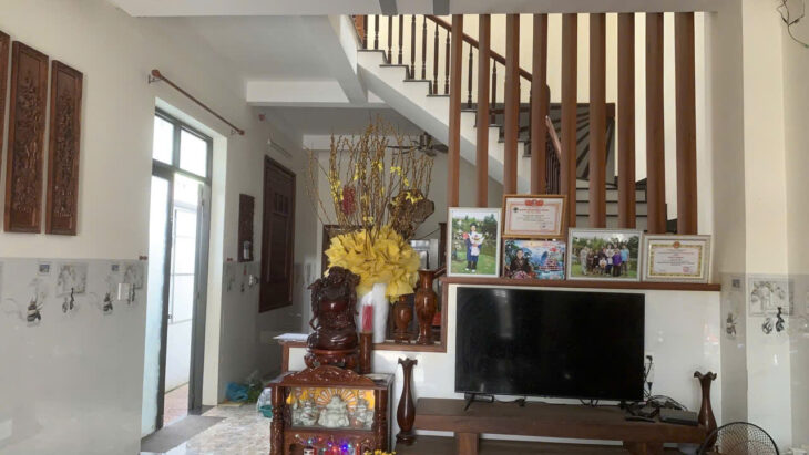 🏡 BÁN NHÀ 3 TẦNG BÀU MẠC – FULL NỘI THẤT GỖ HƯƠNG – CHỈ 4.65 TỶ • Diện tích: 102m² (6×17) – 3