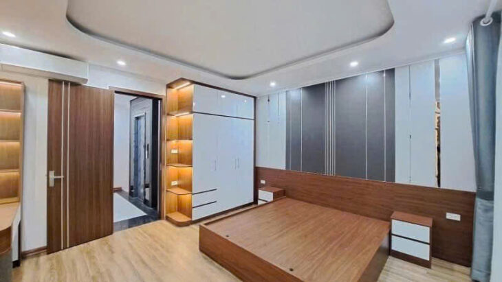 BÁN NHÀ XUÂN ĐỈNH – 50M2 – 7 TẦNG THANG MÁY – PHÂN LÔ – Ô TÔ ĐỖ CỔNG – GIÁ 12.1 TỶ. 0968669247