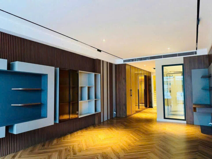 BÁN NHÀ PHẠM VĂN ĐỒNG – 55M² x 7 TẦNG THANG MÁY x MT 5M – PHÂN LÔ – Ô TÔ – 2 THOÁNG – GIÁ 13.9 TỶ.