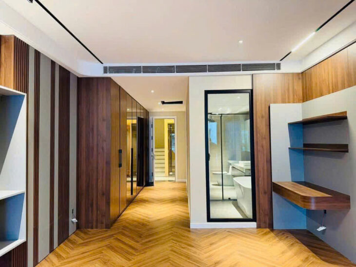 BÁN NHÀ PHẠM VĂN ĐỒNG – 55M² x 7 TẦNG THANG MÁY x MT 5M – PHÂN LÔ – Ô TÔ – 2 THOÁNG – GIÁ 13.9 TỶ.