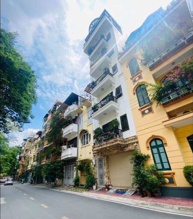 NHÀ ĐẸP SÀI ĐỒNG – THIẾT KẾ ĐẲNG CẤP – THANG MÁY – Ô TÔ TRÁNH – NGÕ THÔNG KINH DOANH