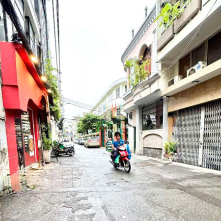 BÁN NHÀ QUẬN 3- HẺM XE HƠI 8M THÔNG- NGUYỄN ĐÌNH CHIỂU- 4M x 19M- 3 TẦNG SƠN SỬA XÂY MỚI: CHỈ 19 TỶ