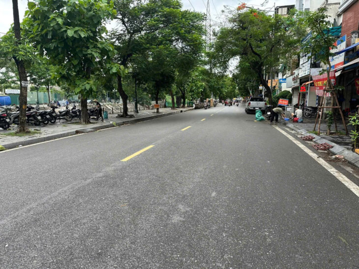 KHÔNG PHẢI LÀ SIÊU PHẨM MÀ LÀ CỰC PHẨM NHÀ MẶT PHỐ LÀ EM MẶT PHỐ ĐẶNG TIẾN ĐÔNG, HOÀNG CẦU TRUNG