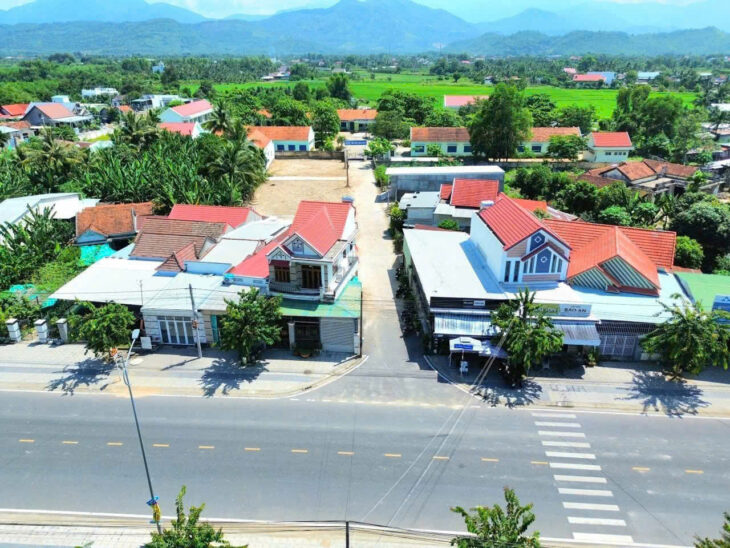 Hi-BÁN ĐẤT TẶNG NHÀ CẤP 4 MẶT TIỀN TỈNH LỘ 2 DIÊN PHƯỚC, DIÊN KHÁNH.