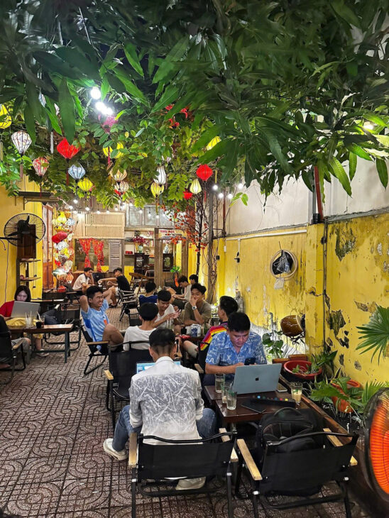 Hóc Môn ,Hot Hot ! Quán Đẹp ! SANG QUÁN CAFE S/VƯỜN Mặt tiền khu dân cư gần sát đường Tô Ký, Tel