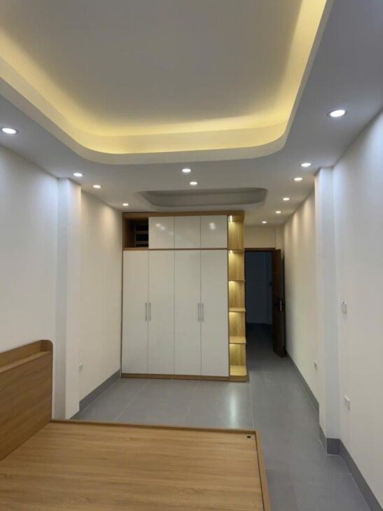 THỤY KHUÊ TÂY HỒ 43M-8 TỶ 100-THANG MÁY 6 TẦNG VÀI BƯỚC RA HỒ