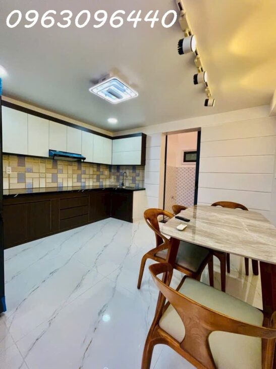 NHÀ ĐẸP HUỲNH THỊ ĐỒNG,5 TẦNG , HẺM XE HƠI ,FULL NỘI THẤT CAO CẤP