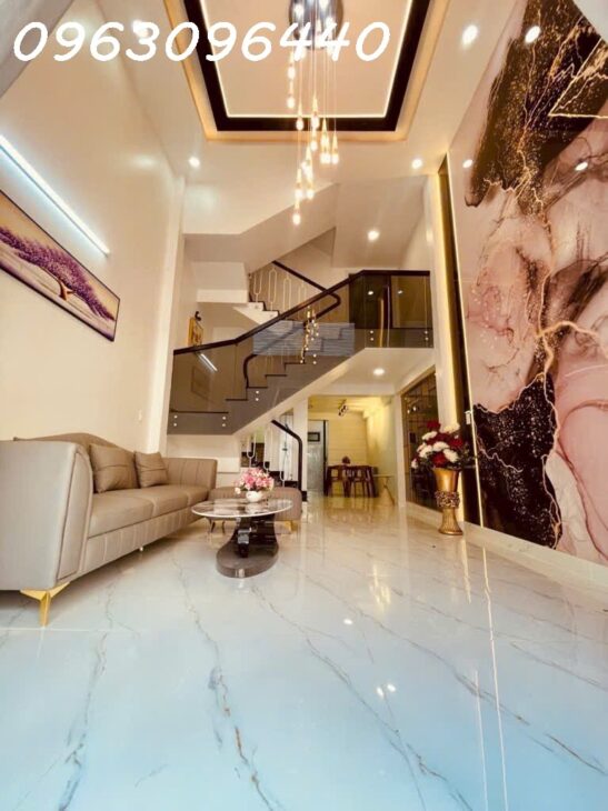 NHÀ ĐẸP HUỲNH THỊ ĐỒNG,5 TẦNG , HẺM XE HƠI ,FULL NỘI THẤT CAO CẤP