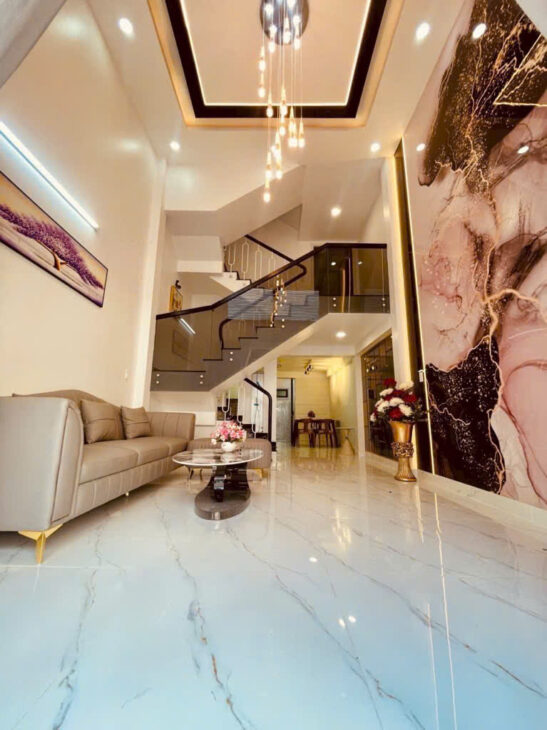 NHÀ ĐẸP GẦN QUẬN 7-5 TẦNG – HẺM XE HƠI – FULL NỘI THẤT CAO CẤP