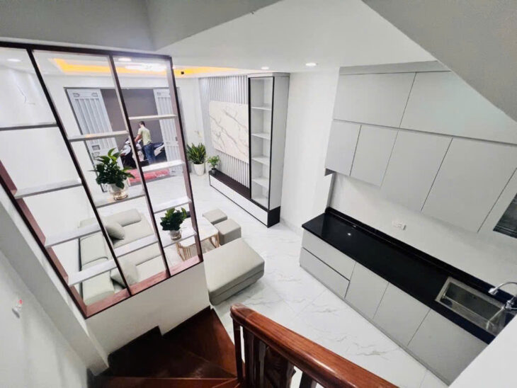 TRẦN QUỐC VƯỢNG 30M 5 TẦNG GIÁ 7 TỶ 400 NGÕ NÔNG RỘNG THOÁNG