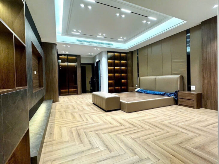 BÁN NHÀ CỔ NHUẾ 70M² x 6 TẦNG THANG MÁY, MT 5M, GIÁ 15 TỶ, PHÂN LÔ, Ô TÔ, 2 MẶT THOÁNG