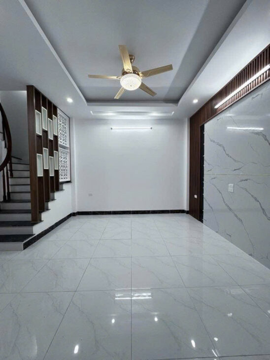 BÁN NHÀ PHÂN LÔ PHẠM VĂN ĐỒNG 50M² x 7 TẦNG THANG MÁY MT 5M – GIÁ 12.5 TỶ, LÔ GÓC, Ô TÔ VÀO NHÀ