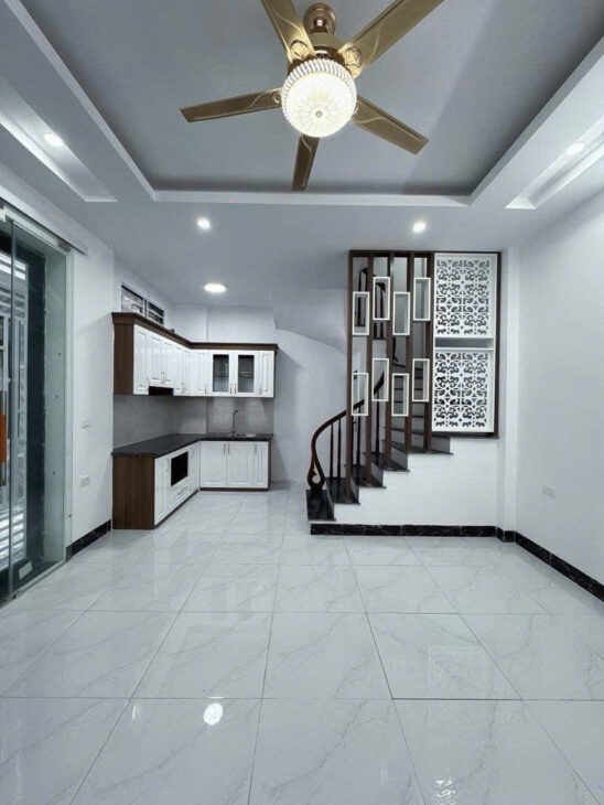 BÁN NHÀ PHÂN LÔ PHẠM VĂN ĐỒNG 50M² x 7 TẦNG THANG MÁY MT 5M – GIÁ 12.5 TỶ, LÔ GÓC, Ô TÔ VÀO NHÀ