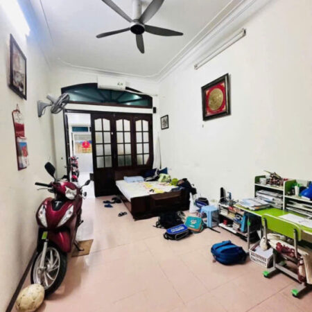 MẶT PHỐ MAI DỊCH – KINH DOANH SẦM UẤT – Ô TÔ TRÁNH – GẦN CHỢ ĐỒNG XA 58m, 23, 5 tỷ.