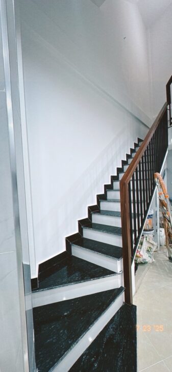 NHÀ ĐẸP Ở LUÔN-VĂN HƯƠNG, 4 TẦNG -DT 26M2 -MT 7.2m giá chỉ, 6.7 TỶ