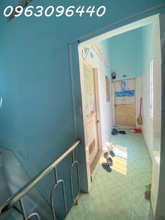 Bán Gấp Nhà Trong Ngõ Đường Số 7 Quận 7: 3 Tầng, 11 Phòng Ngủ, Diện Tích 76m2, Sổ Đỏ, Giá Chỉ 6.7