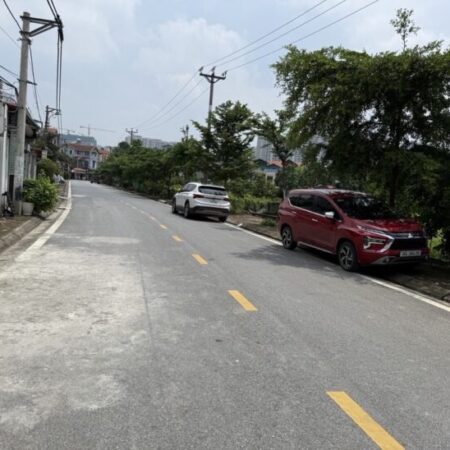 * BÙM * BÙM * BÙM * CỰC HIẾM(ĐA TỐN-GIA LÂM)-LÔ GÓC HAI MẶT THOÁNG SÁT NÁCH UBND-TRƯỜNG CẤP 1,2