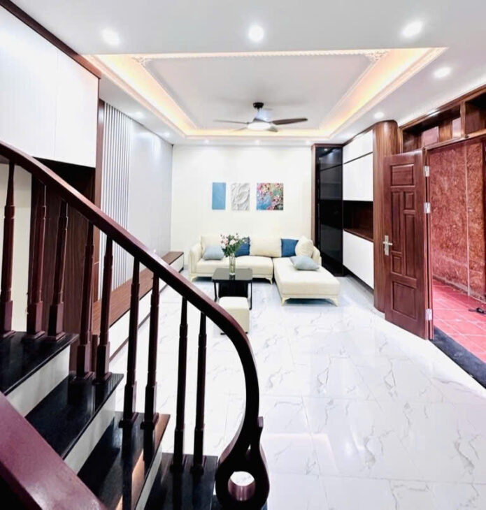 Nhà đẹp Bắc Từ Liêm 36.2m2-5 tầng, Ngõ nông, ô tô, ở ngay, giá 5.68 tỷ