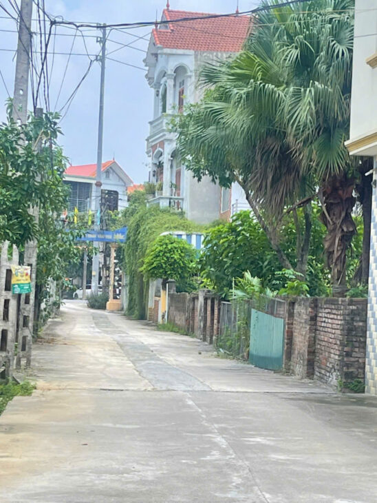 cc em cần bán DT ; 66m full tc xã xuân mai ô tô đỗ cửa giá đầu tư