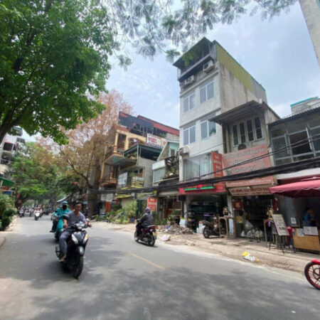 ✈️✈️✈️ SIÊU PHẨM MẶT PHỐ TRUNG TÂM, MẶT PHỐ HOÀNG HOA THÁM . – GIÁ RẺ HƠN MẶT NGÕ- HỘ KHẨU BA