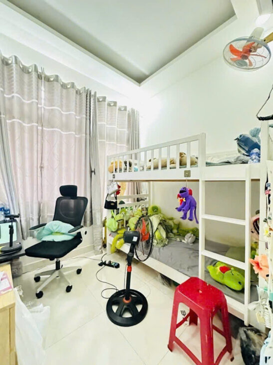 Bán Nhà Hẻm Huỳnh Tấn Phát, Nhà Bè: 48m2, 3 Tầng, 3PN, Giá Chỉ 3.6 Tỷ, Sổ Đỏ