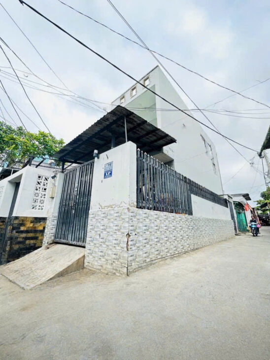 Bán Nhà Hẻm Huỳnh Tấn Phát, Nhà Bè: 48m2, 3 Tầng, 3PN, Giá Chỉ 3.6 Tỷ, Sổ Đỏ