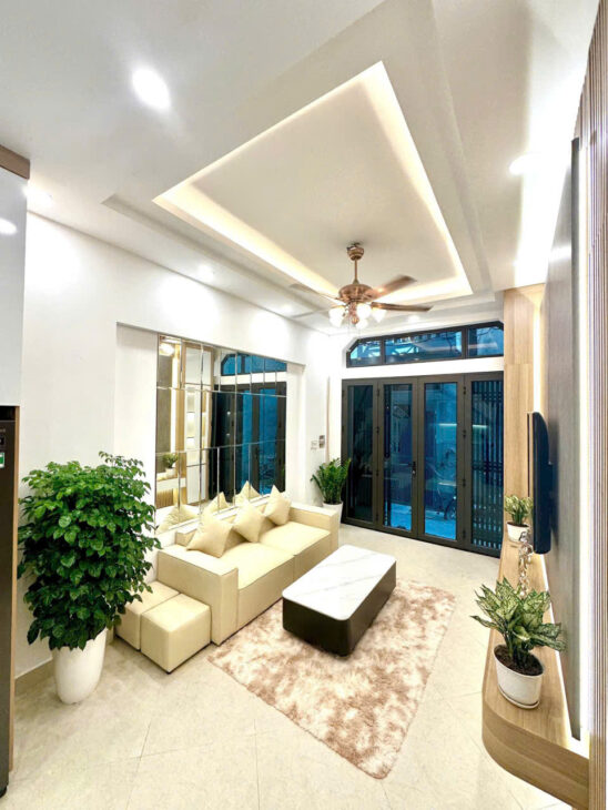 HÀNG ĐẸP CẦU GIẤY – EM MẶT PHỐ – KHU SIÊU VIP CẦU GIẤY – CỰC HIẾM NHÀ BÁN – TIỆN ÍCH NGẬP TRÀN