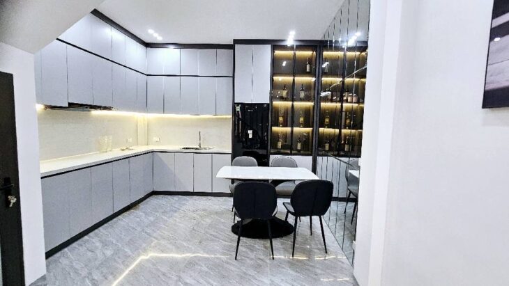 XUÂN THỦY CẦU GIẤY NHÀ ĐẸP-Ô TÔ 20M THOÁNG TRƯỚC SAU 10 TỶ 600