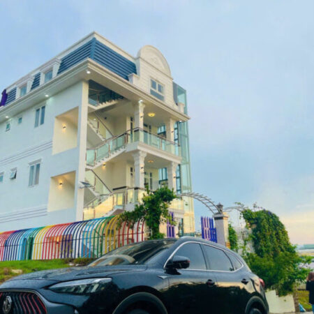 CHO THUÊ VILLA CAO CẤP ĐÀ LẠT, LÂM VIÊN – VIEW THÔNG, NHÀ LỒNG, THANG MÁY, XE 45 CHỖ – 30