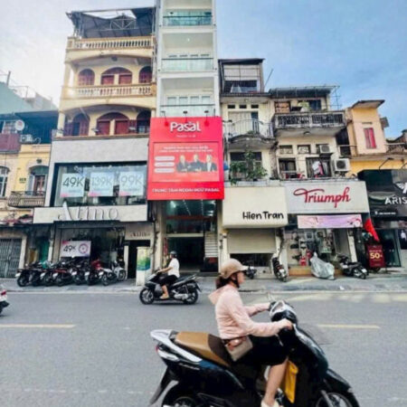 MỘT SIÊU PHẨM MẶT PHỐ BẠCH MAI VỪA MỚI ĐƯỢC LÊN SÓNG. . DIỆN TÍCH LỚN , NHÀ MỚI , THIẾT KẾ HIỆN