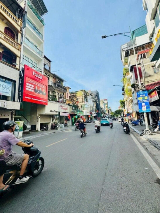 MỘT SIÊU PHẨM MẶT PHỐ BẠCH MAI VỪA MỚI ĐƯỢC LÊN SÓNG. . DIỆN TÍCH LỚN , NHÀ MỚI , THIẾT KẾ HIỆN